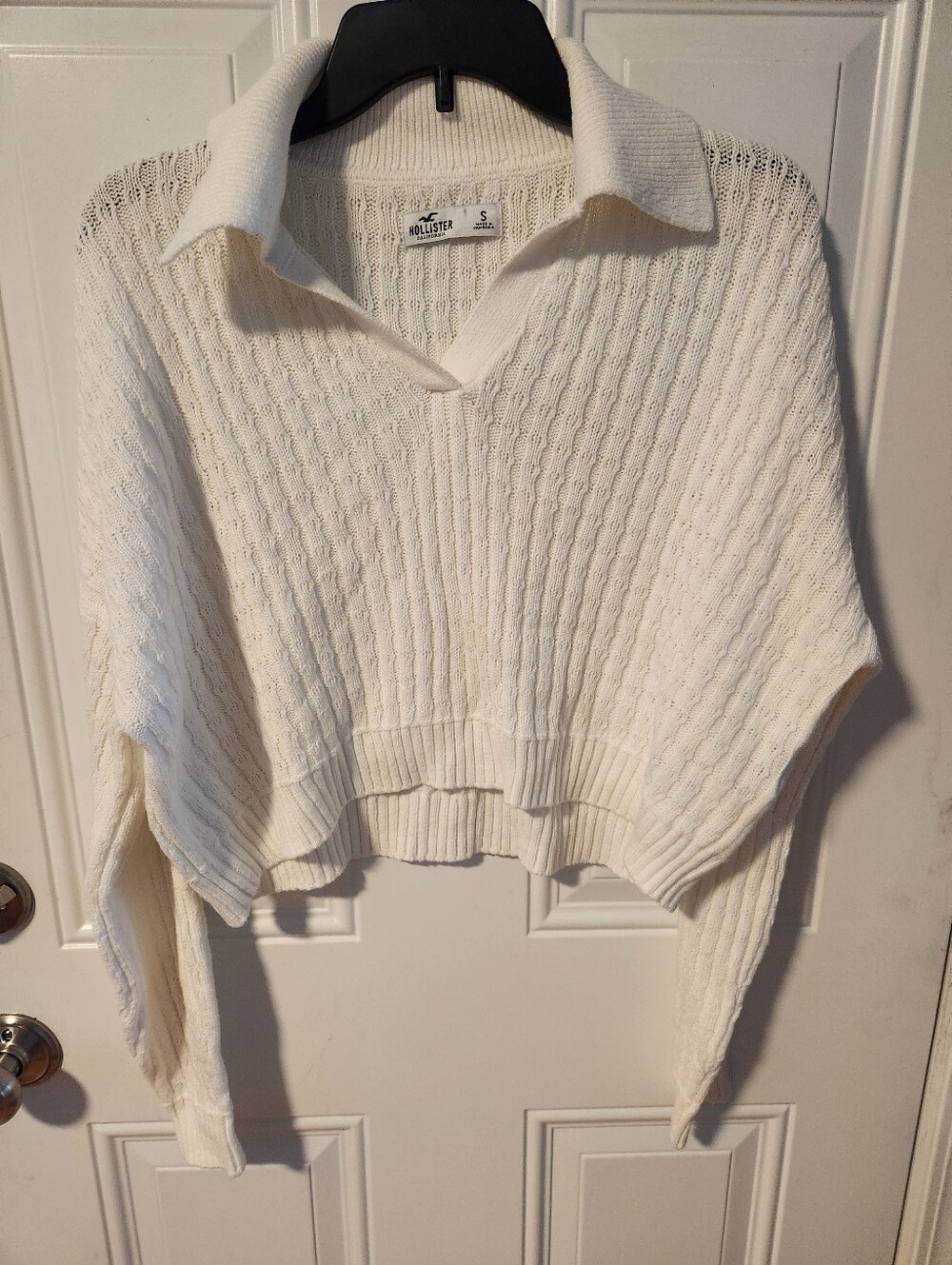 Hollister Women's Off-White Cable Knit V-Neck Polo Sweater Size Small